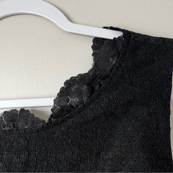 NWT Luna Crop Lace Top Size Small - Picture 13 of 15